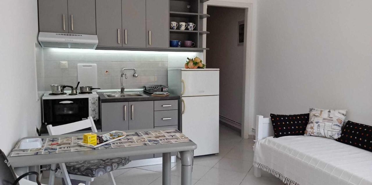 Andros Lighthouse Apartments Mesaria  外观 照片