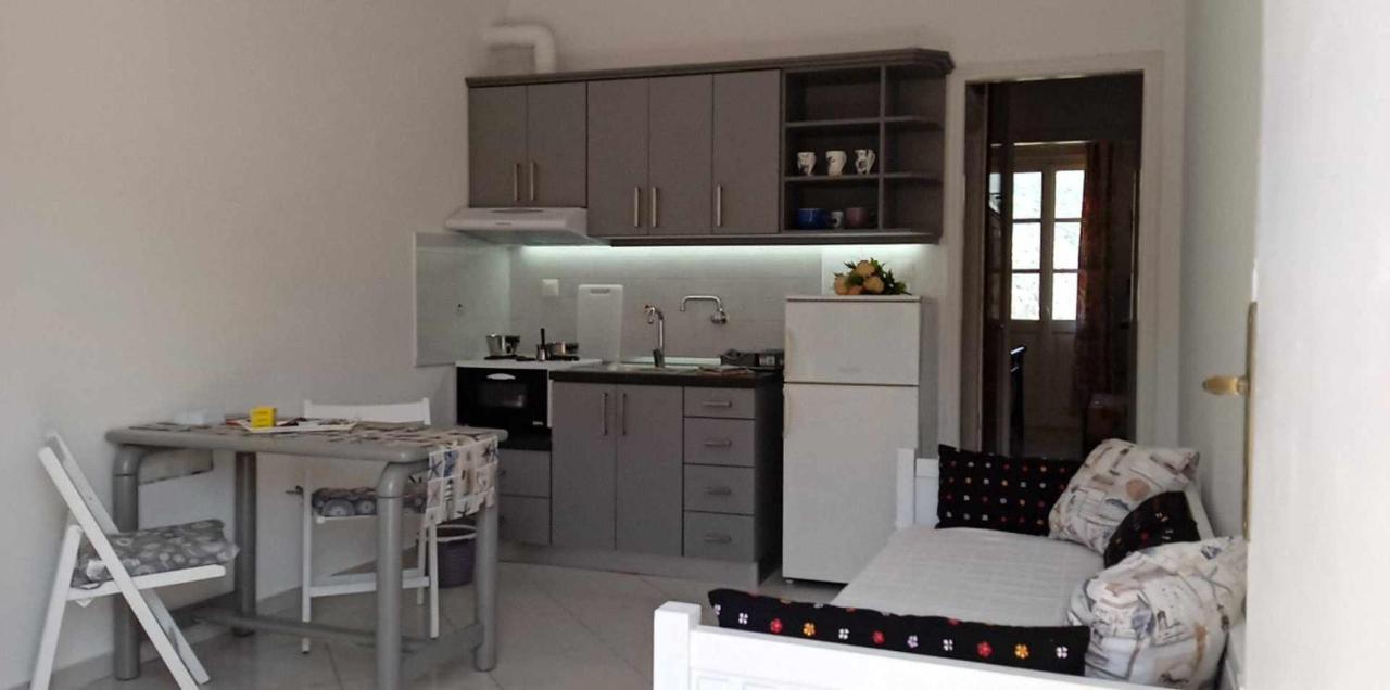 Andros Lighthouse Apartments Mesaria  外观 照片