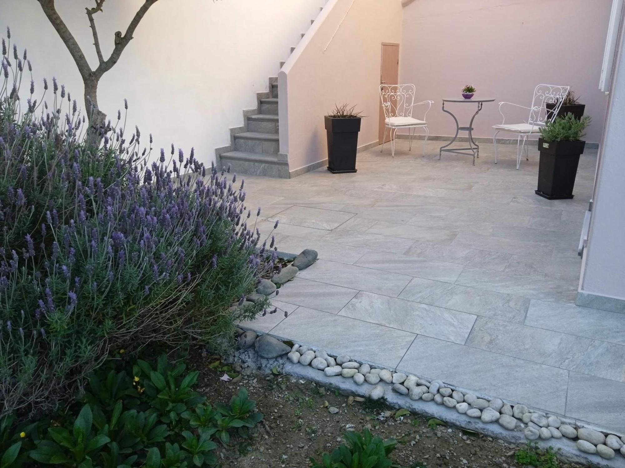 Andros Lighthouse Apartments Mesaria  外观 照片